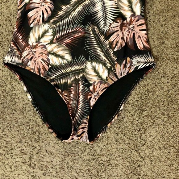 Hurley Swimsuit Womens XL Used Tropical One Piece - Picture 5 of 16